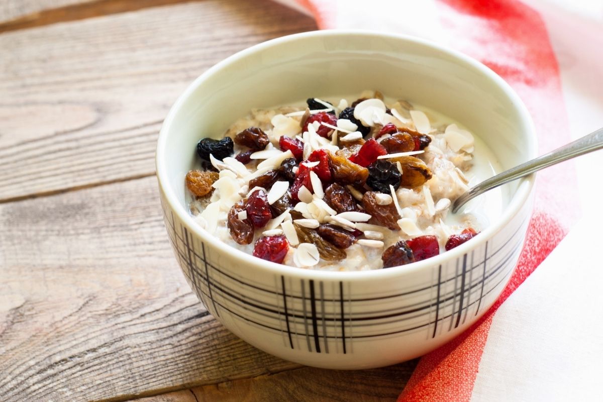 Hearty Oats with Fruit and Almonds