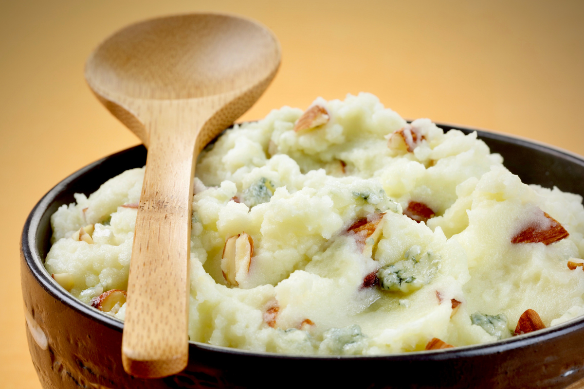 Almond-Gorgonzola Mashed Potatoes 