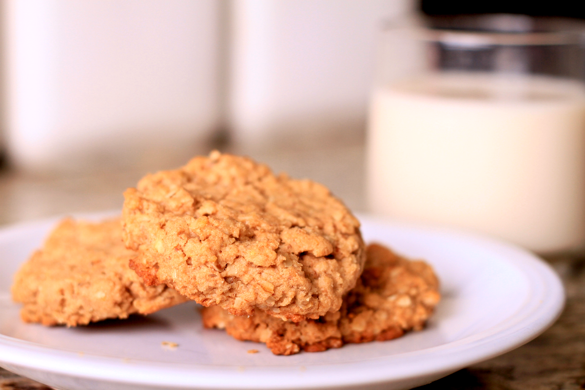 Almond Apricot Oatmeal Cookies
